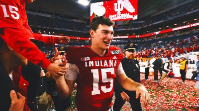 Tom Brady on Indiana QB Fernando Mendoza: 'He's Got a Bright Future'