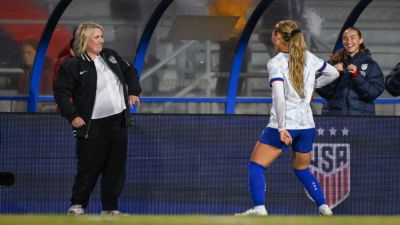 Rodman's goal, sideline dance with Hayes cap off USWNT rout - ESPN