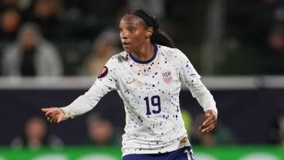 U.S., PSG star Crystal Dunn announces retirement from soccer - ESPN