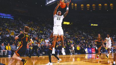 Men's College Basketball 2025-2026 Undefeated Teams Tracker: U-M Improves to 13-0