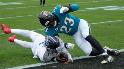 Cam Ward - Titans QB Cam Ward suffers shoulder injury against Jaguars - ESPN - espn.com - state Tennessee