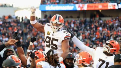 Patrick Mahomes - Joe Burrow - Michael Strahan - Myles Garrett - Myles Garrett's sack record draws praise from across sports world - ESPN - espn.com - county Brown - county Cleveland - Chad - state Ohio