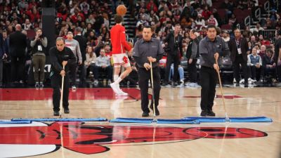 Erik Spoelstra - Heat-Bulls game postponed due to condensation on court - ESPN - espn.com - state Minnesota - Philadelphia