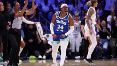 Wings' Ogunbowale scores record 45 to force Game 3 vs. Valkyries - ESPN