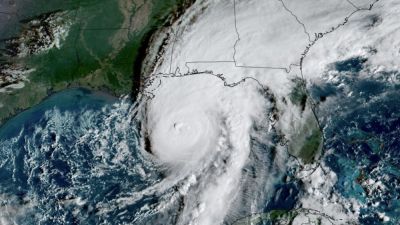 Trump will not attend Georgia-Alabama game due to Hurricane Isaias - ESPN