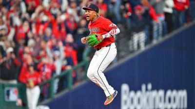 Jose Ramirez homers to complete Guardians' comeback in ALDS - ESPN