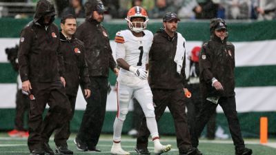 Browns WR KC Concepcion suffers head injury after illegal hit - ESPN