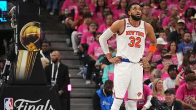 Karl-Anthony Towns 'disappointed' with Knicks tabling talks - ESPN