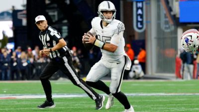 Raiders' Fernando Mendoza makes NFL debut late in loss to Pats - ESPN