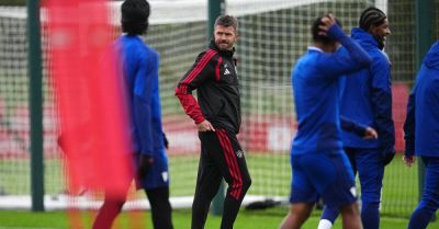 Michael Carrick - Michael Carrick hopes battling characters can bring good times back to Man Utd - breakingnews.ie