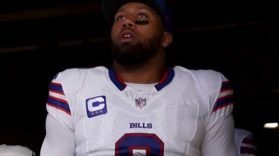 Rams' Alaric Jackson punches Bills' Bradley Chubb after MNF - ESPN