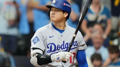 Ohtani will be in Dodgers' Game 3 NLCS lineup, Roberts says - ESPN