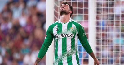 Champions League round-up: Aston Villa hit Fenerbahce for six, Troy Parrott starts Betis thriller