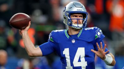 Sam Darnold - Denver Broncos - Mike Macdonald - Seahawks sticking with Sam Darnold as starter despite INTs - ESPN - espn.com - San Francisco - county Drew