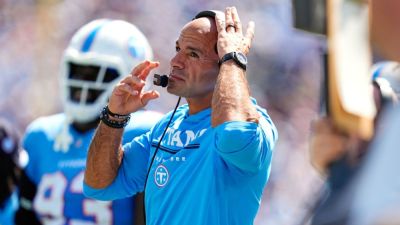 Titans CEO apologizes to fans, supports Robert Saleh, GM - ESPN