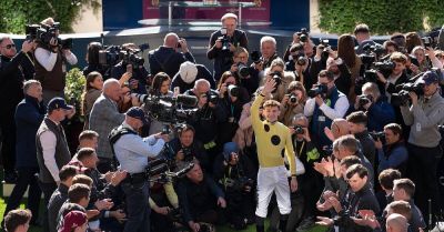Top jockeys pay tribute to new champion Loughnane