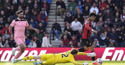 Bournemouth see off 10-man Sunderland with ease to land first Premier League win