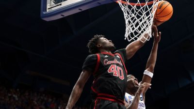 Louisville's Flory Bidunga unbothered by Kansas fans' chants - ESPN