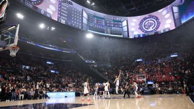 Clippers open season without owner Steve Ballmer, rout Kings - ESPN