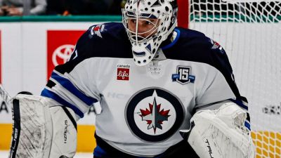 Devils acquire 3-time Vezina winner Connor Hellebuyck from Jets - ESPN