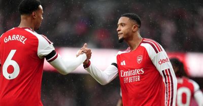 Arsenal wipe out gap to leaders Man City as defensive duo score to down Everton
