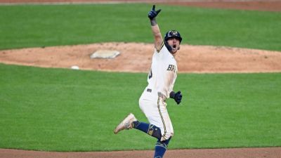 Joe Montana - Pat Murphy - Brewers rally vs. Rays in Game 2, take 2-0 World Series lead - ESPN - espn.com - state Arizona - county Ray - county Bay