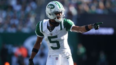 Jets' Garrett Wilson says sideline screaming wasn't directed at Geno Smith - ESPN