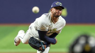 Lineups, live updates from Brewers-Rays World Series Game 3 - ESPN