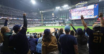 Milwaukee Brewers sell out World Series watch party as fans await first title
