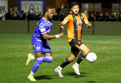 Matthew Panting - Jay Saunders - Folkestone Invicta - Folkestone Invicta manager Jay Saunders racing against the clock to shore up defence in time for weekend after Jamie Fielding joins Kevin Lokko and Dan Quick on injury list - kentonline.co.uk