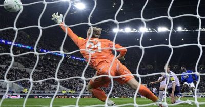 Grealish dropped but impressive Everton cruise past Newcastle into Carabao Cup quarter-final