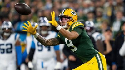 Packers' Watson returns after hospital trip for chest injury - ESPN