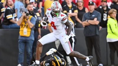 Ohio State rolls past Iowa behind big games from Sayin, Smith - ESPN