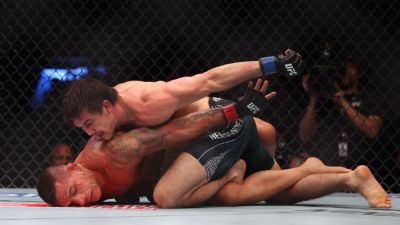 UFC 332 sees record 9 first-round knockouts, 11 total finishes - ESPN