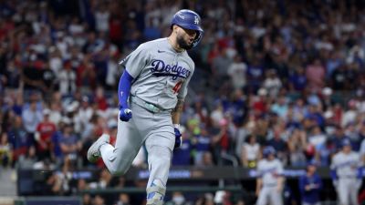 Dave Roberts - Andy Pages lifts Dodgers past Braves, into third straight NLCS - ESPN - espn.com - Los Angeles