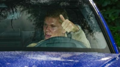 Erling Haaland calls on Man City to 'stay positive' amid Premier League charges case - ESPN