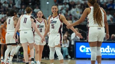 Geno Auriemma - UConn weathers rare test before blowing out Lady Vols in 2nd - ESPN - espn.com - state Tennessee - state Connecticut - Hartford