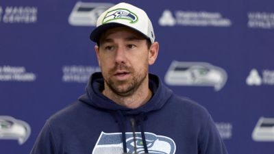 Raiders officially name Klint Kubiak as new head coach - ESPN