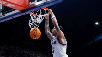 Darryn Peterson-less Kansas hands No. 1 Arizona first loss - ESPN