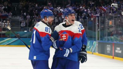 Slovakia upsets Finland 4-1 to open Olympic men's hockey - ESPN