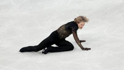 Ilia Malinin places 8th after falling twice in Olympic free skate - ESPN