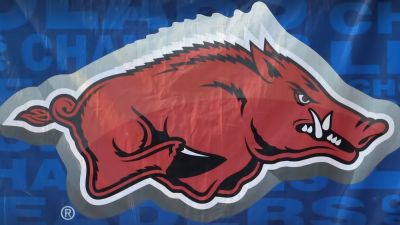 Top guard in '26 class, Jordan Smith, picks Arkansas over Duke - ESPN