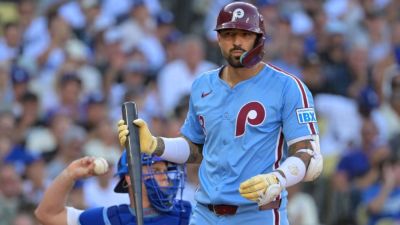 Source: Padres, OF Nick Castellanos agree on one-year deal - ESPN