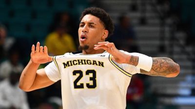 Michigan supplants Arizona as No. 1 in men's basketball poll - ESPN