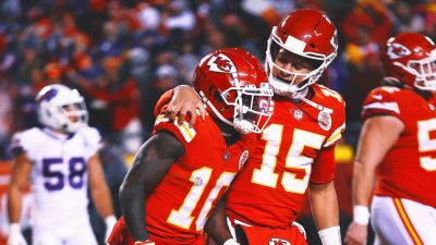 Why Chiefs Shouldn't Seek Tyreek Hill Reunion: 'Nostalgia Will Get You In Trouble'