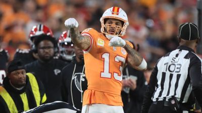 Agent: WR Mike Evans plans to return for 13th NFL season in 2026 - ESPN