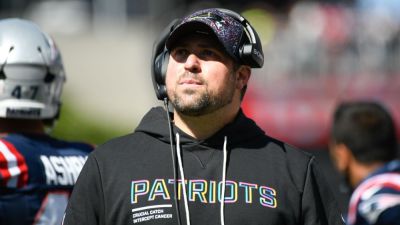 Patriots' Zak Kuhr elevated from interim role to full-time D-coordinator - ESPN