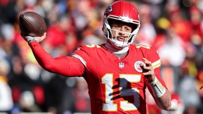 Chiefs restructure Patrick Mahomes' deal, create cap space - ESPN