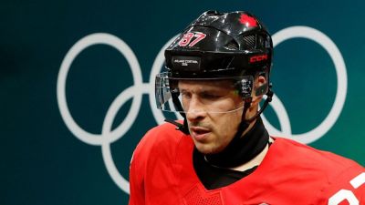 Canada's Sidney Crosby leaves Olympic quarterfinal with injury - ESPN