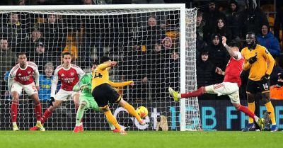 Stoppage-time Tom Edozie strike hands Wolves dramatic draw with Arsenal
